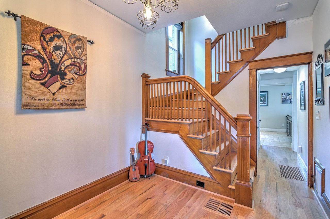 1214 Elizabeth St - Photo 4 of 21