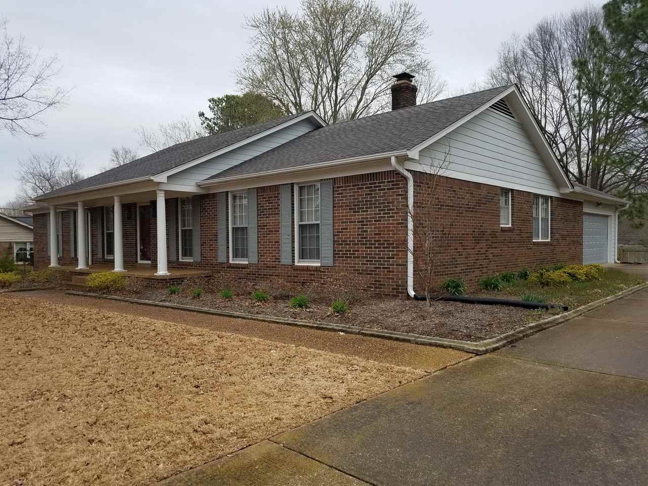 253 Chickering Rd - Photo 2 of 30
