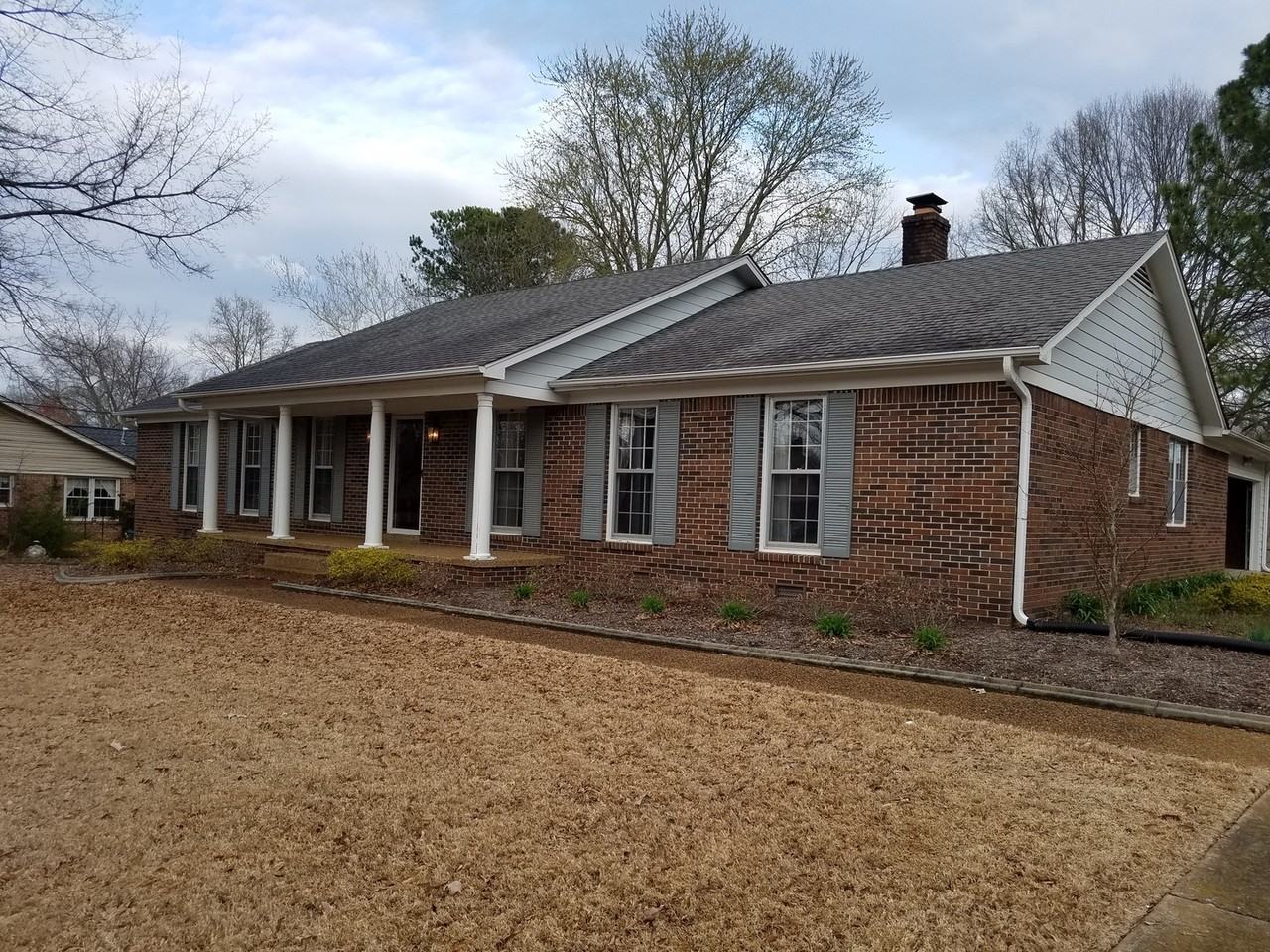 253 Chickering Rd - Photo 5 of 30