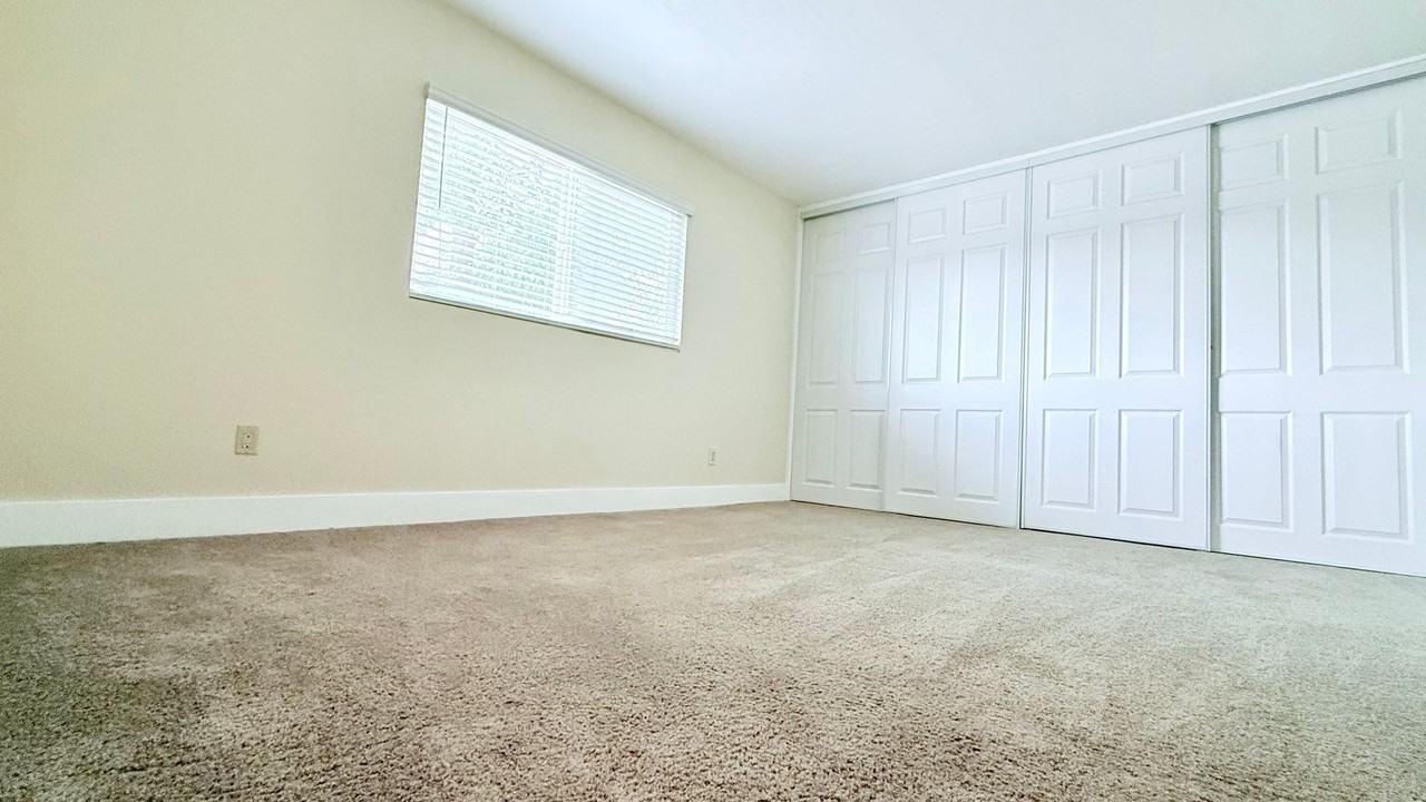 853 Cherrywood Way #25 - Photo 6 of 12