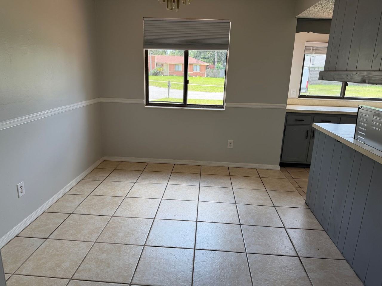 8418 Bottlebrush Ct - Photo 5 of 13