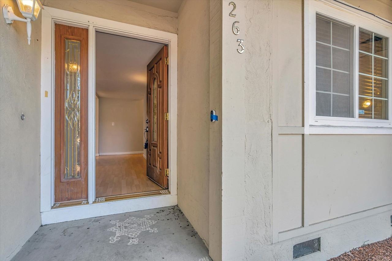 5263 Knights Est - Photo 7 of 42