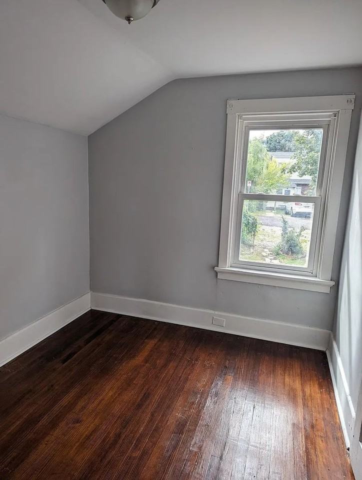 1116 Bellaire Ave - Photo 4 of 22