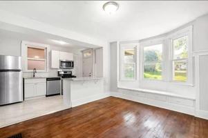 featured image of 1116 Bellaire Ave