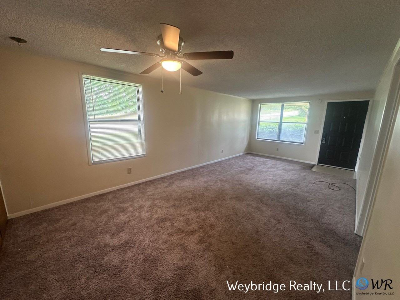 5091 Castlewood Way - Photo 5 of 15