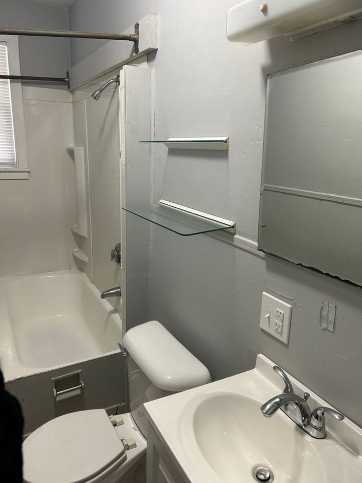 75 Turner Ave - Photo 7 of 13