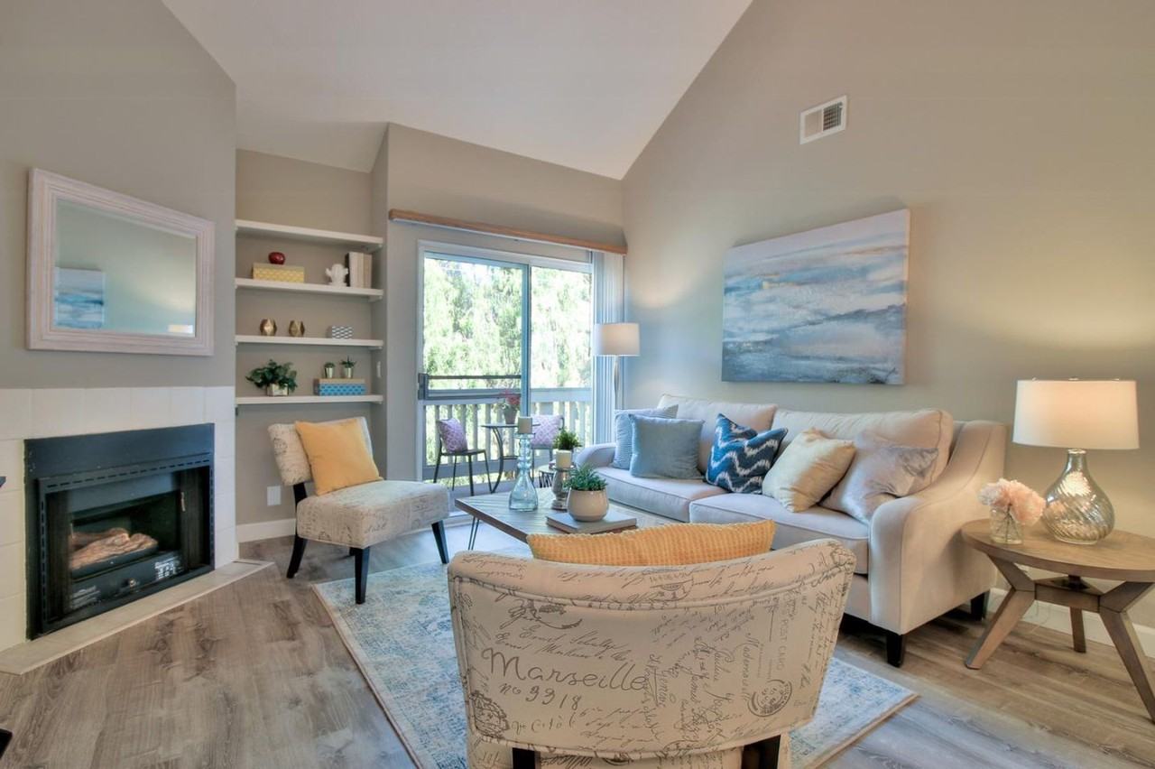 1068 Summershore Ct - Photo 6 of 31