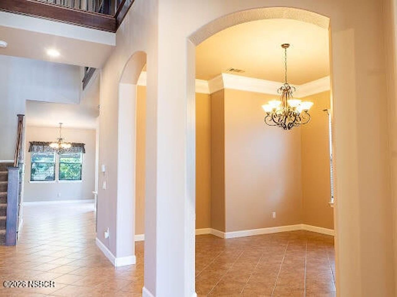 549 Palomar Cir - Photo 2 of 21
