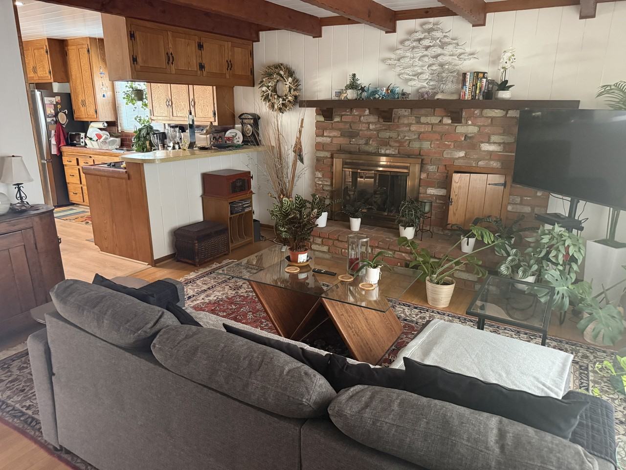 855 Pepper St - Photo 3 of 15