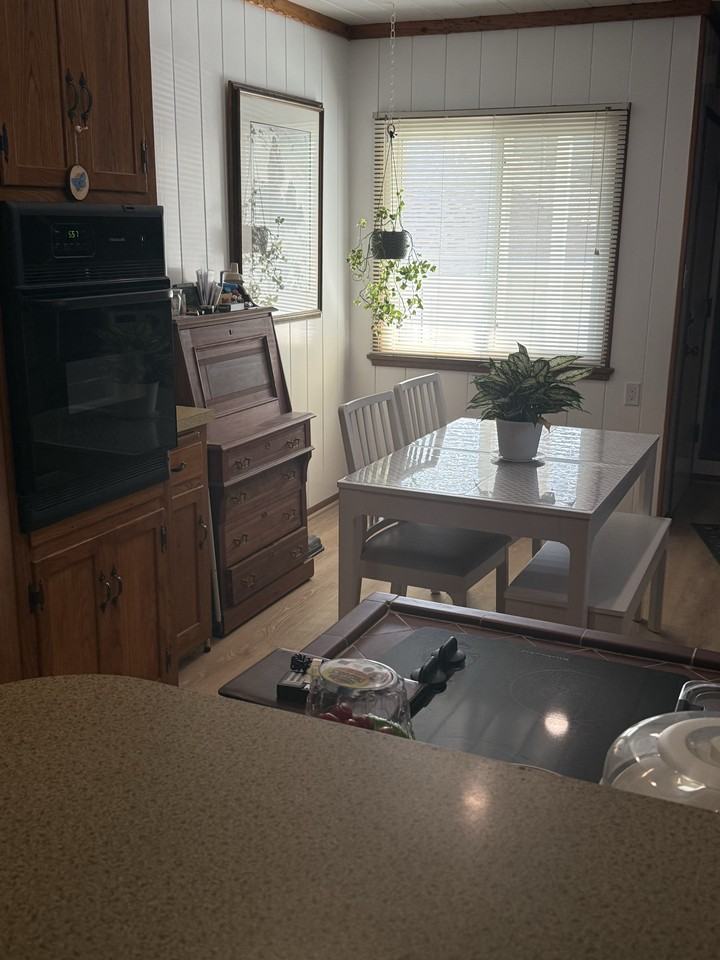 855 Pepper St - Photo 4 of 15