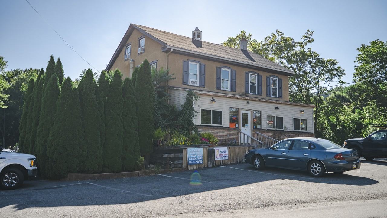 140 Barto Rd #1 - Photo 2 of 4