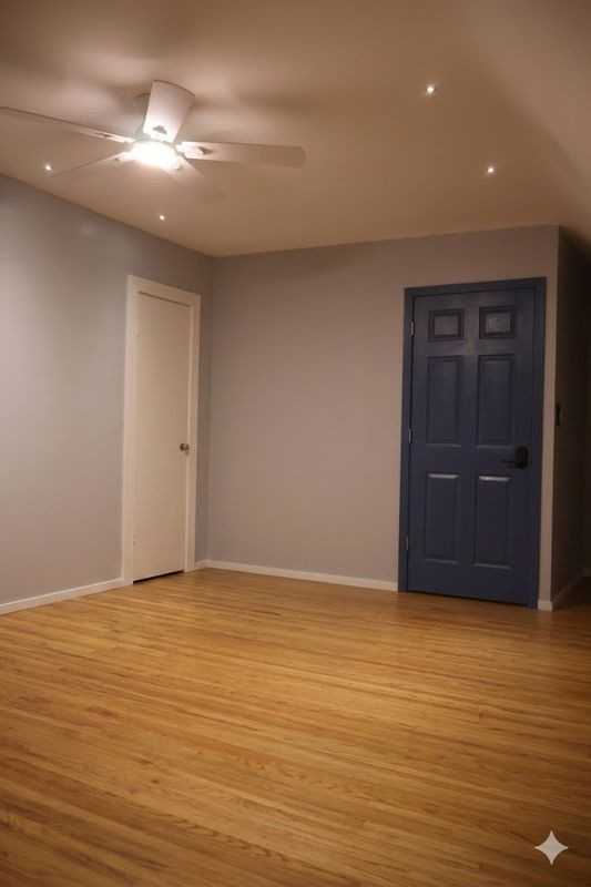 1152 Main St - Photo 2 of 8