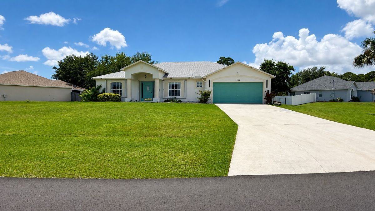 1002 Sw Longfellow Rd