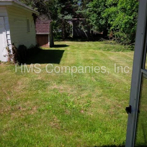 2214 Hazel Ave - Photo 3 of 11