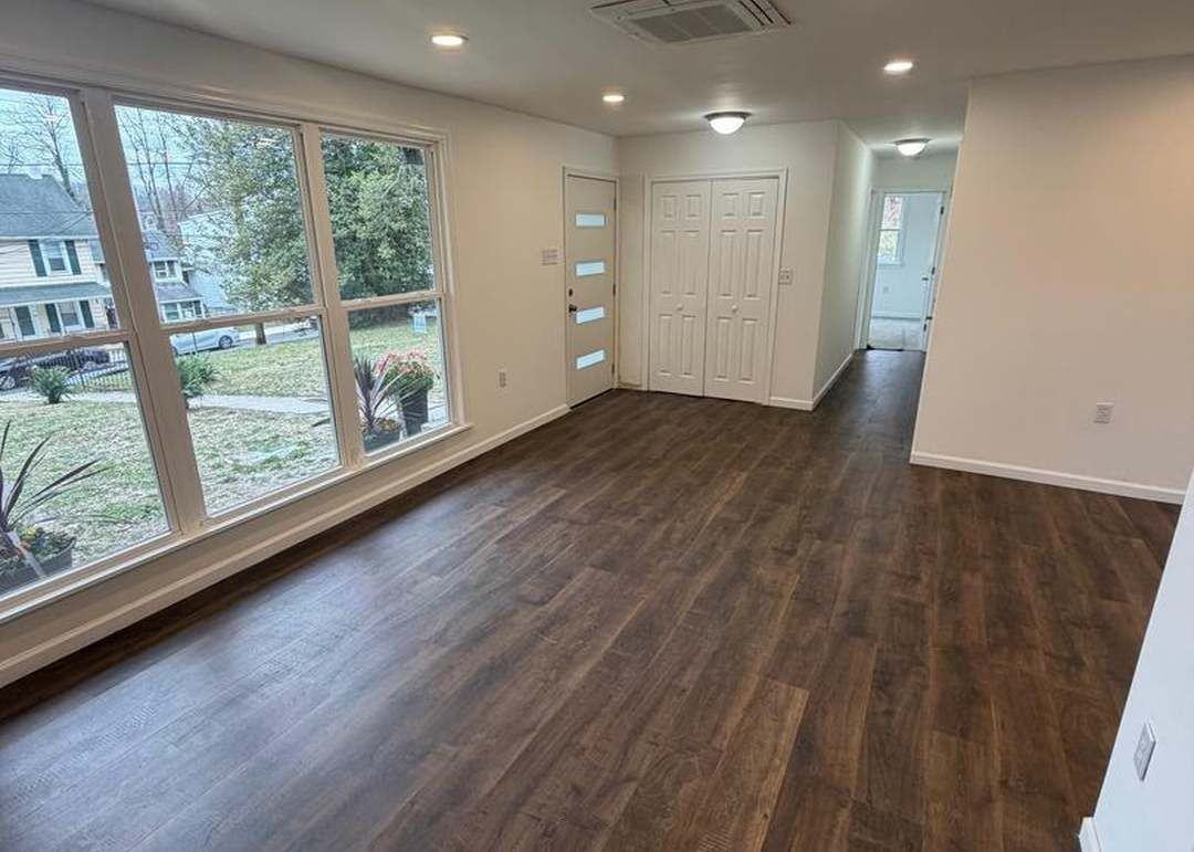 633 Coates St - Photo 6 of 7