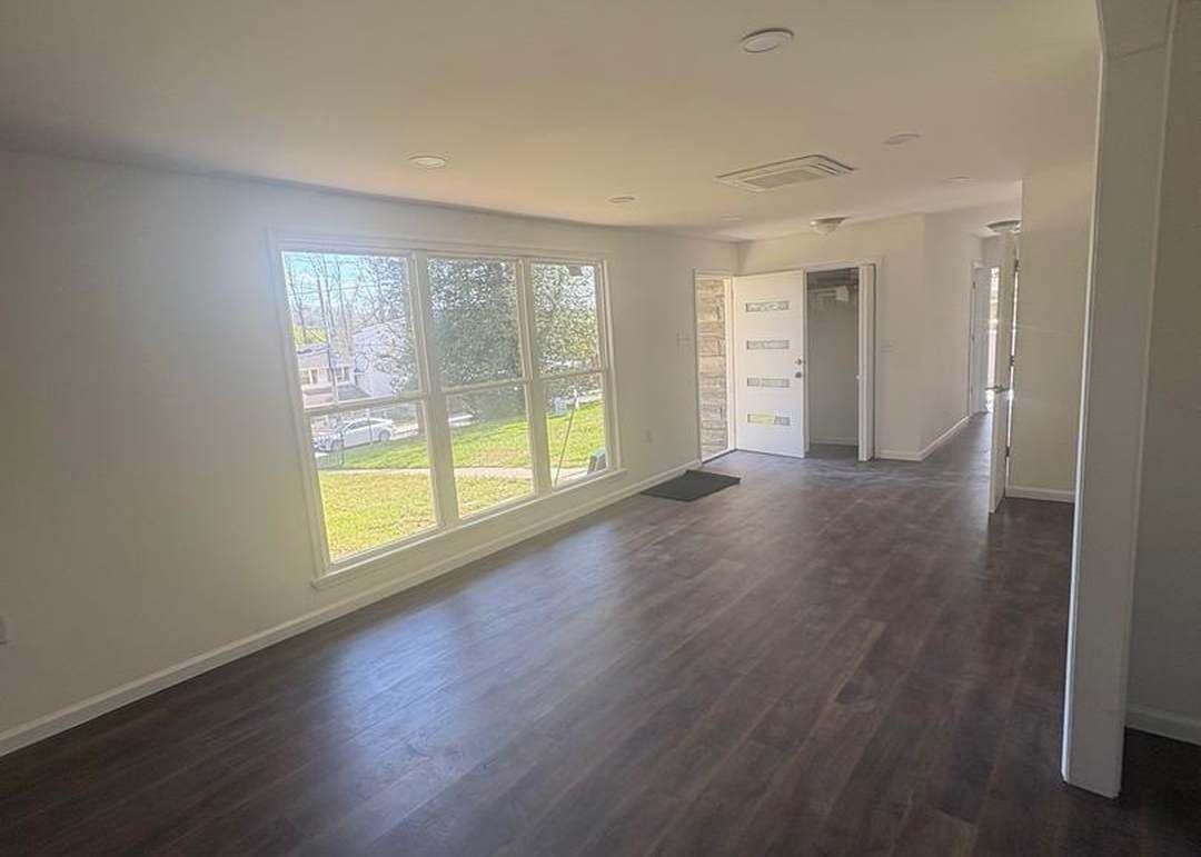633 Coates St - Photo 7 of 7