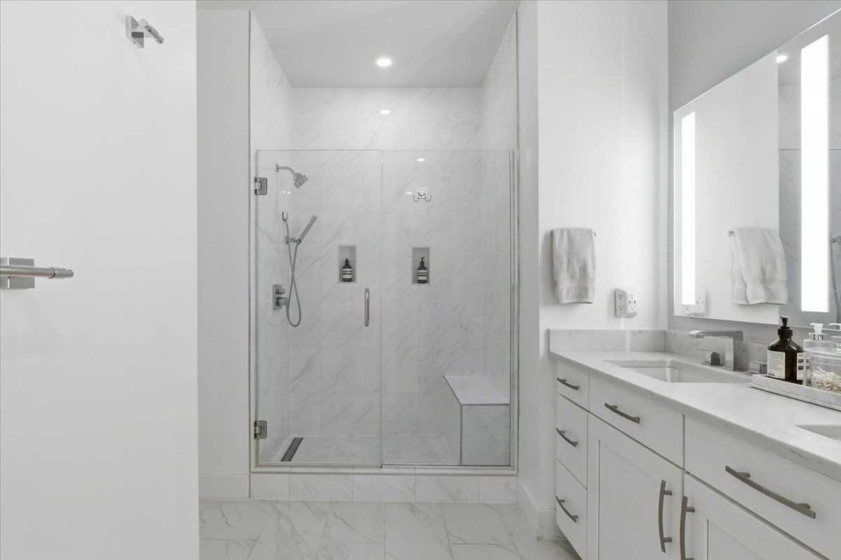 1411 Key Blvd ##206 - Photo 7 of 41