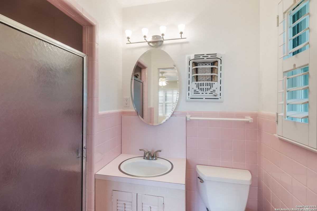 255 Millwood Ln - Photo 4 of 18
