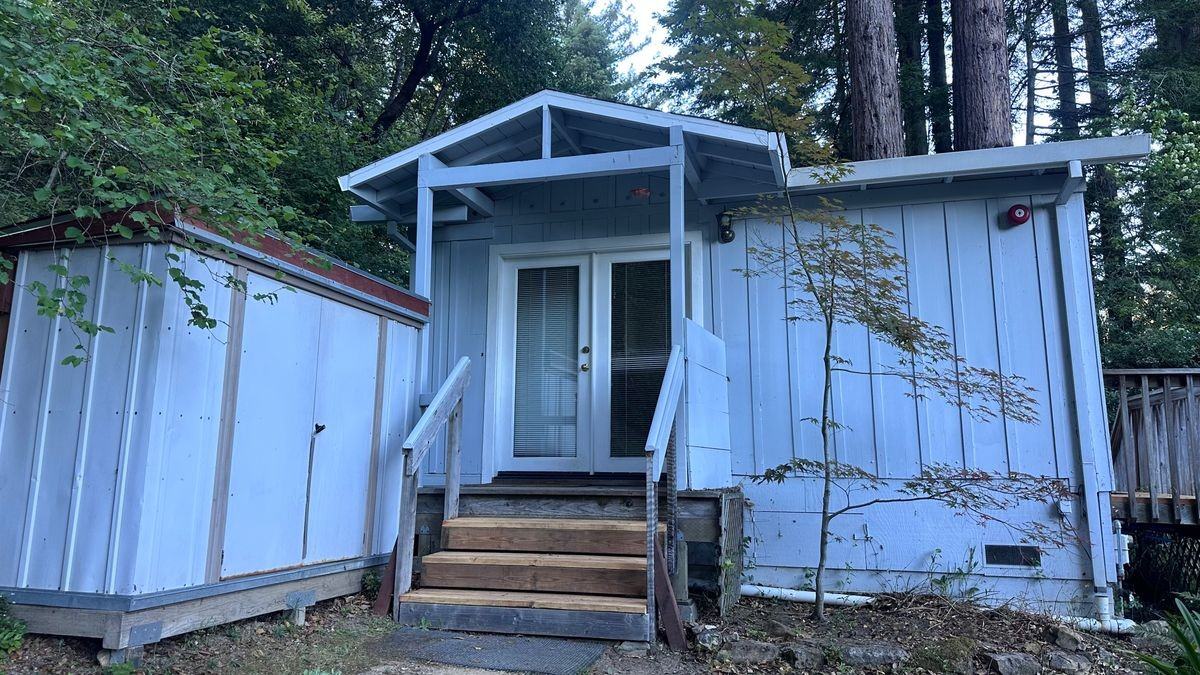 10311 California Dr - Photo 2 of 11