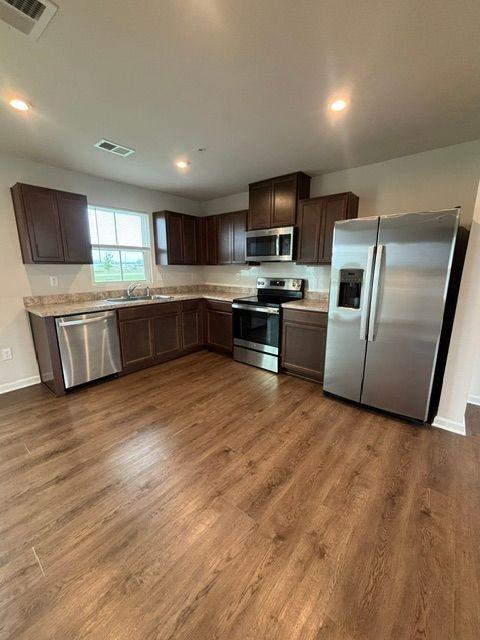 62 Rose Glen Ct - Photo 2 of 5