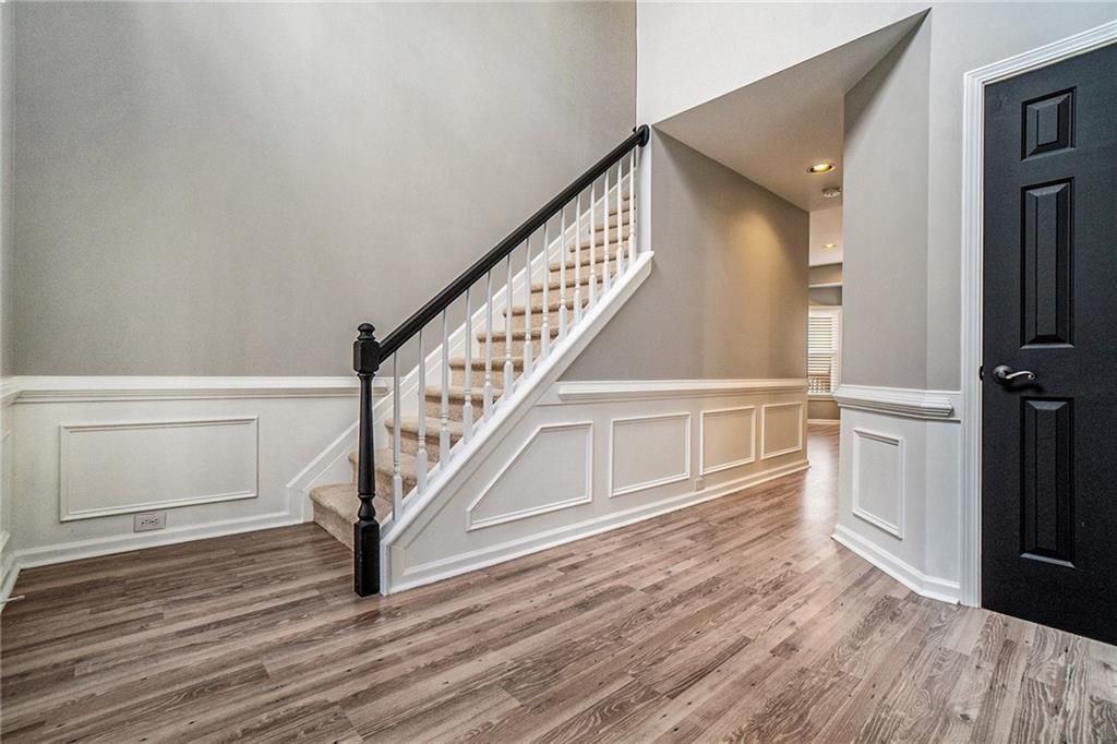4893 Delford Ct Se - Photo 5 of 26