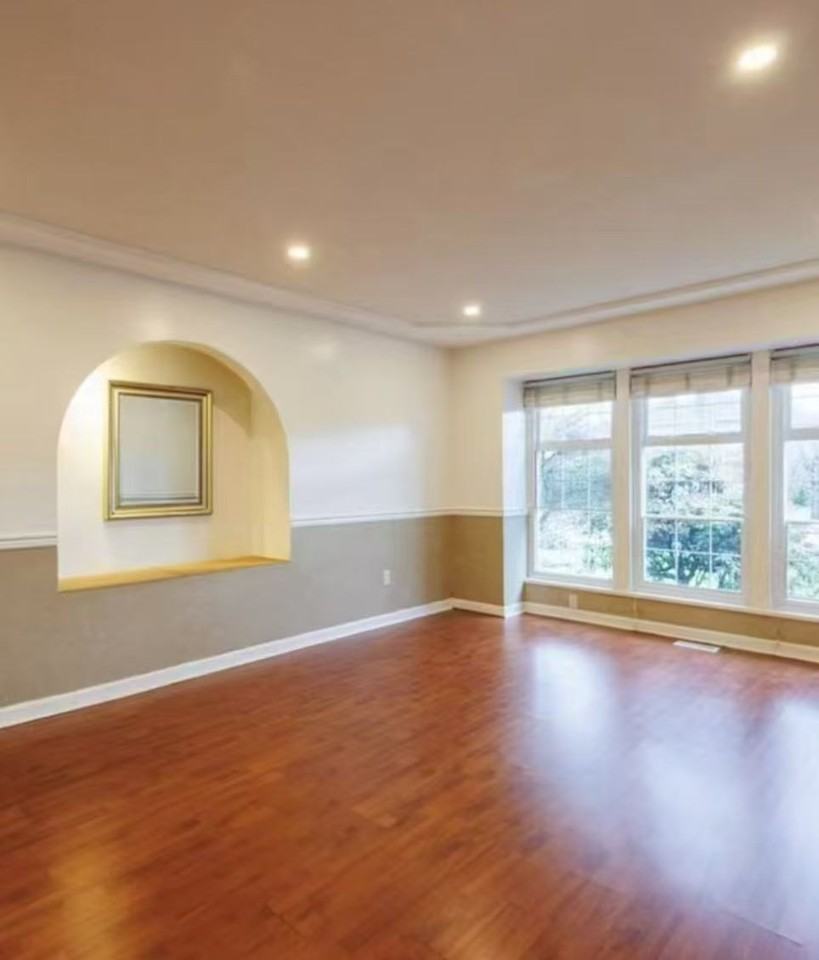 10300 167 Street - Photo 5 of 14