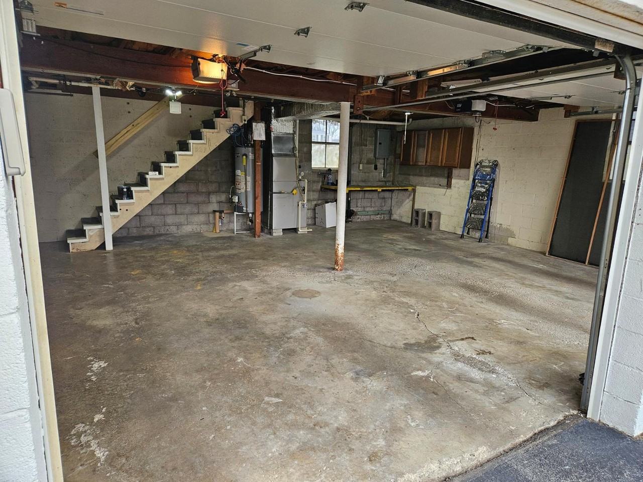727 Dayton Ave - Photo 3 of 3