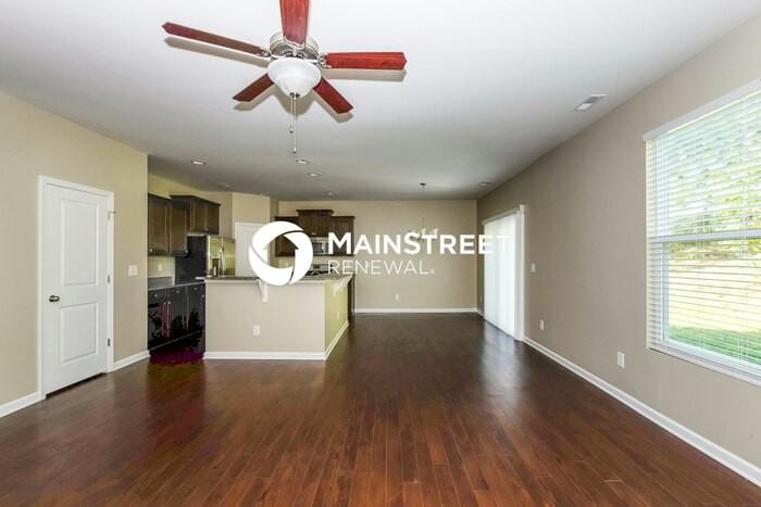 309 Augustus Ln - Photo 3 of 15
