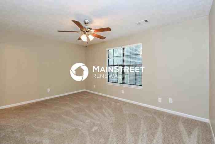 1478 Carriage Ln - Photo 7 of 15