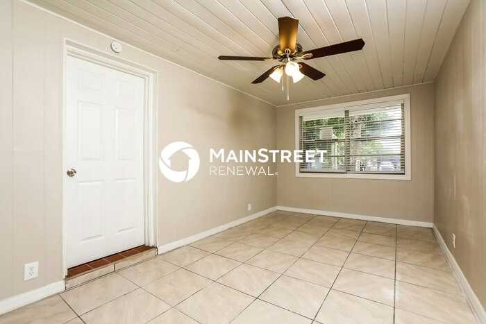 6234 Balboa Dr - Photo 7 of 16