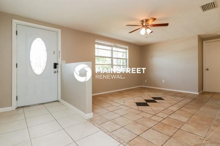 3904 Elmwood Dr - Photo 4 of 16
