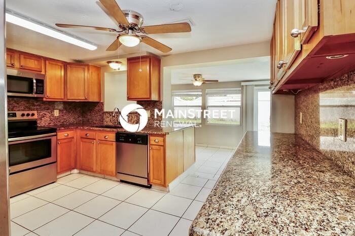 3904 Elmwood Dr - Photo 7 of 16