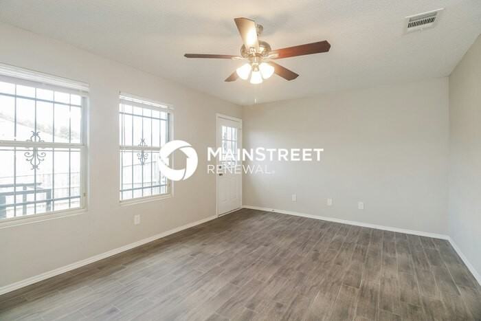 735 Panola Dr - Photo 3 of 16