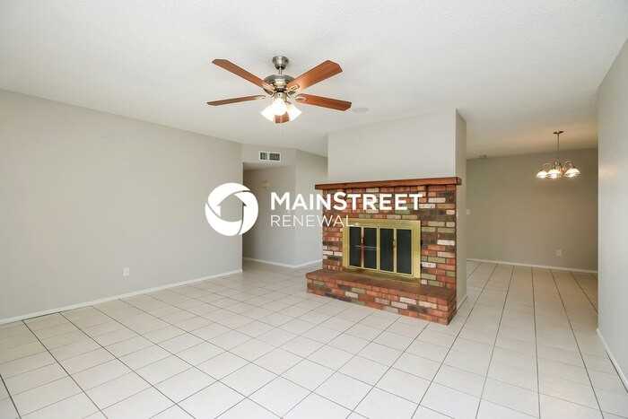 650 W 22nd Ave - Photo 4 of 16