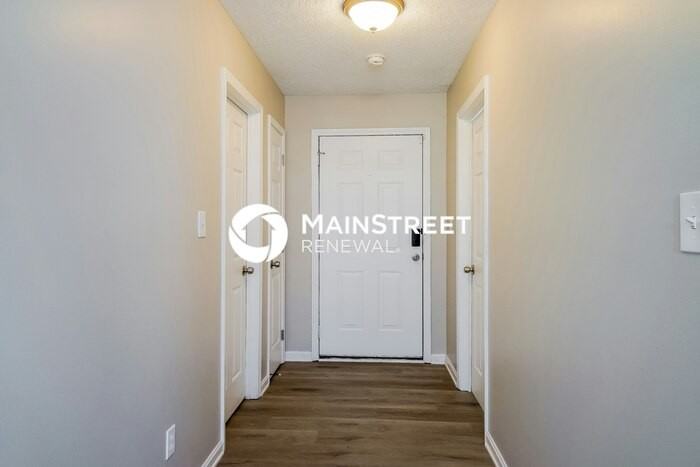 139 Clover Cove Dr - Photo 5 of 16