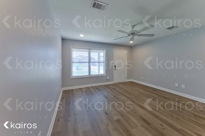 146 Wexford Way - Photo 2 of 17