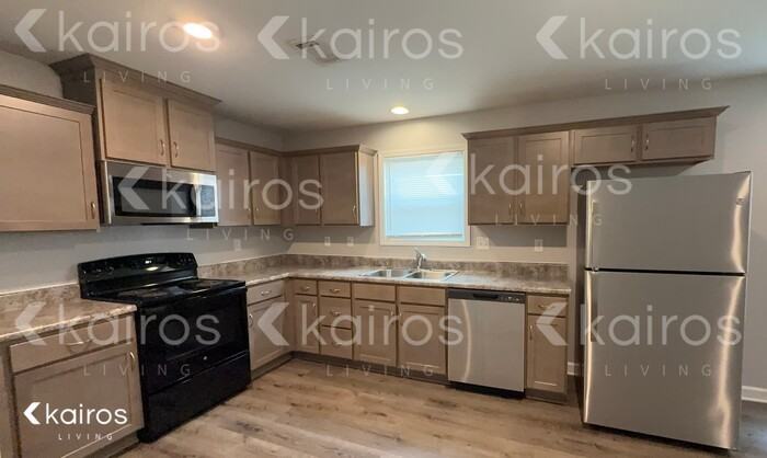 146 Wexford Way - Photo 3 of 17