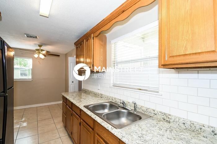 7037 Red Robin Dr - Photo 7 of 16