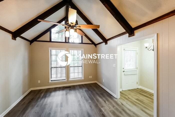 3010 Lone Oak Rd - Photo 5 of 17