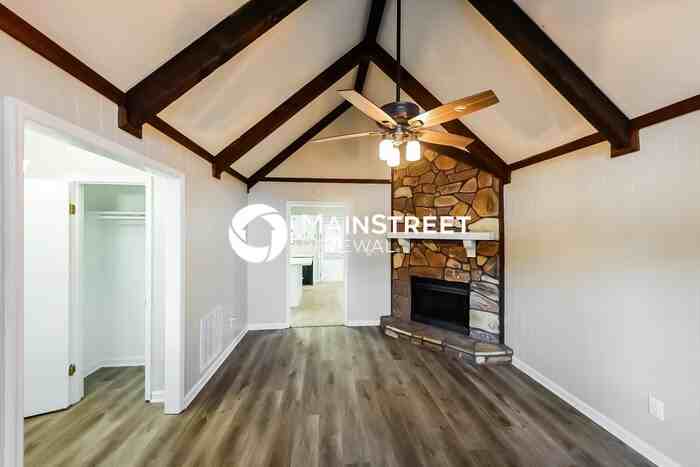 3010 Lone Oak Rd - Photo 6 of 17