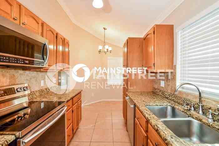 326 Oceanside Ct - Photo 6 of 16