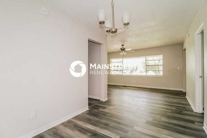 3108 Pembrook Dr - Photo 3 of 16