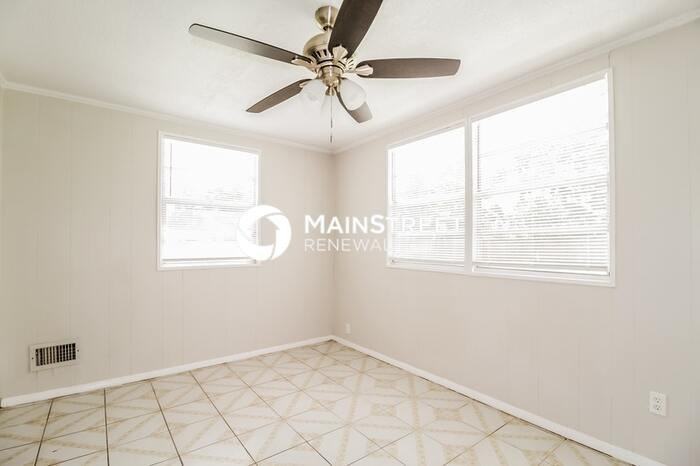 3108 Pembrook Dr - Photo 7 of 16
