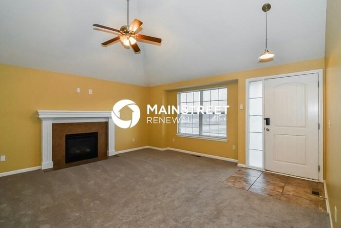 1602 Nw Hilltop Ln - Photo 4 of 15
