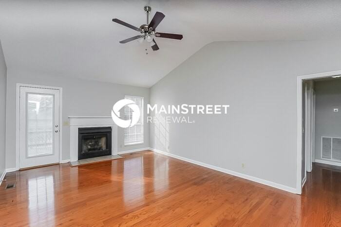1709 Hunters Branch Rd - Photo 3 of 16