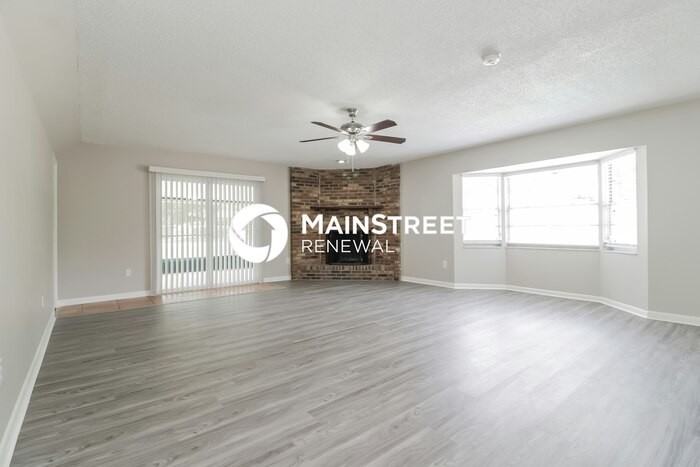 308 Adrienne Dr - Photo 5 of 17
