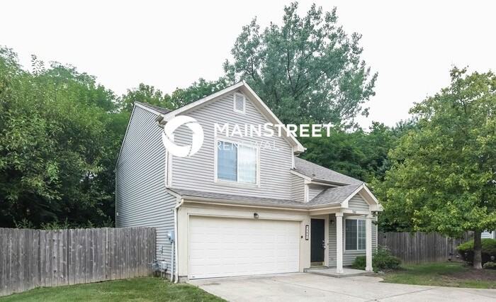 5061 Lewiston Dr - Photo 2 of 17