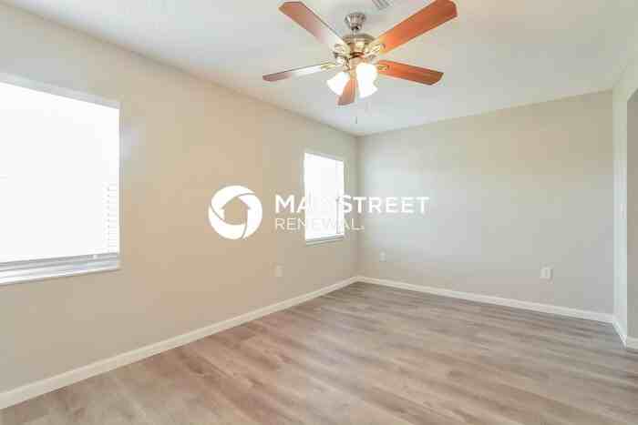 4270 Capron Rd - Photo 3 of 16