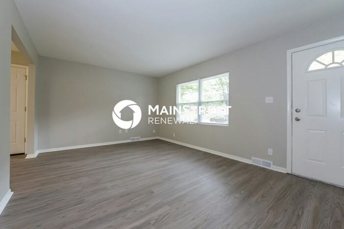 11304 Crystal Ave - Photo 4 of 16