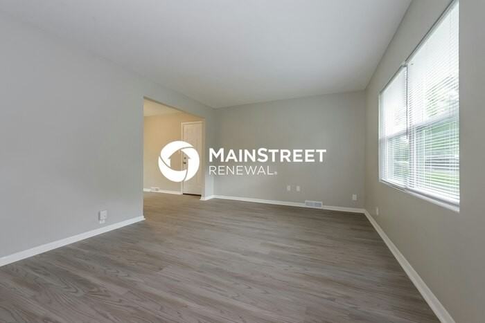 11304 Crystal Ave - Photo 6 of 16